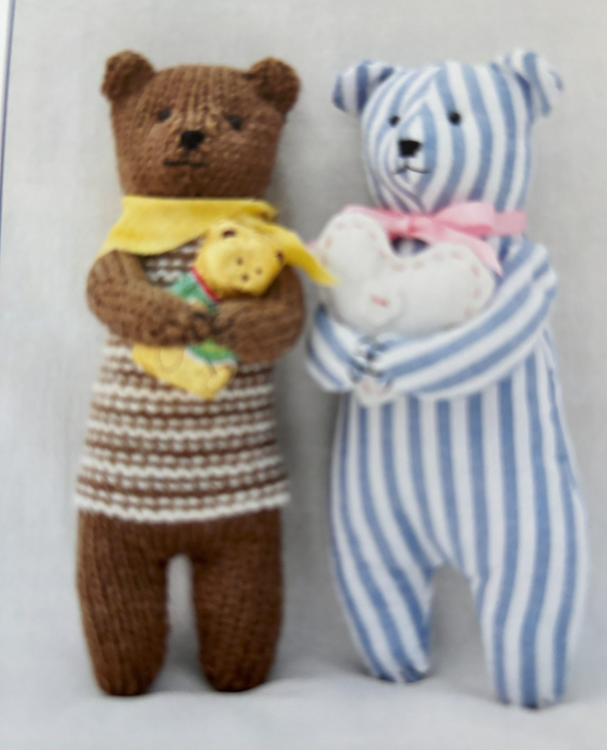 Knitting and Sewing Pattern KP32 Gift Bears