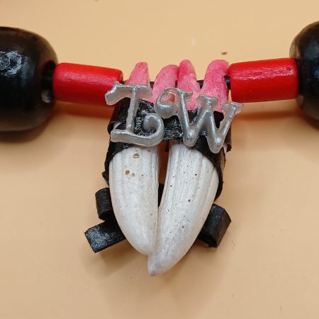 Hunter's Charms - Vampire Slayer's Talisman: Drăcul | resin pendant | Skull, Fangs | LARP, cosplay,