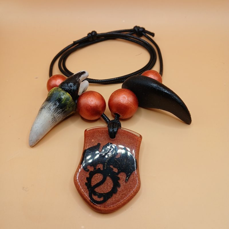 Arcane Artefacts - Dragon's Pact | resin amulet | fang, claw | LARP, Cosplay | 5 colours available