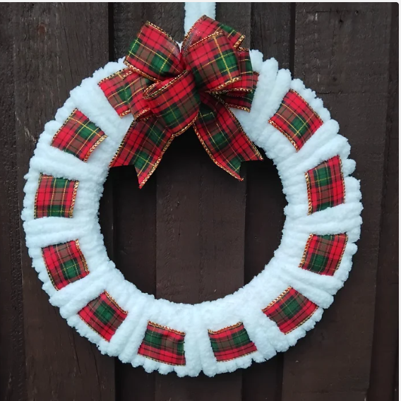 Tartan yarn wreath, tartan door wreath, tartan wall wreath Christmas wreath