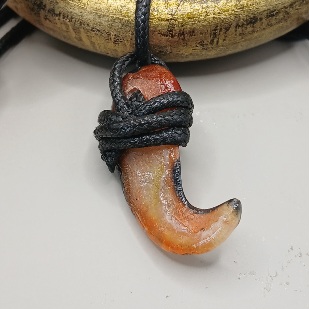 Hunter's Charms - Fallen Phoenix | resin pendant | Skull, Talon | LARP, cosplay