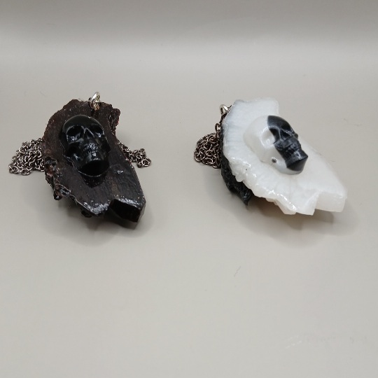 Arcane Artefacts: Spirit Shards - crystal resin pendant | UV, glow | LARP, cosplay, theatre