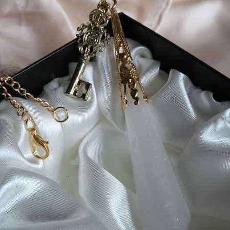 Shimmy pearlescent royal themed resin Crystal pendant necklace