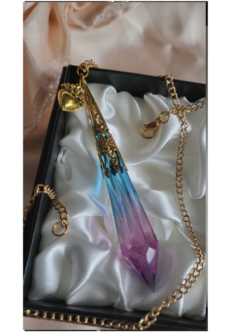 Beautiful Pink And Blue Glass Resin Crystal Pendant Necklace
