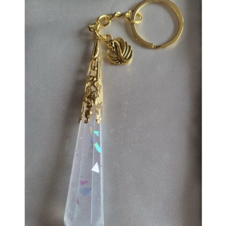 Graceful white pearlescent shimmery resin Crystal keychain