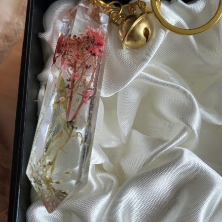 Beautiful pink flowers, clear resin keychain