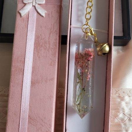 Beautiful pink flowers, clear resin keychain