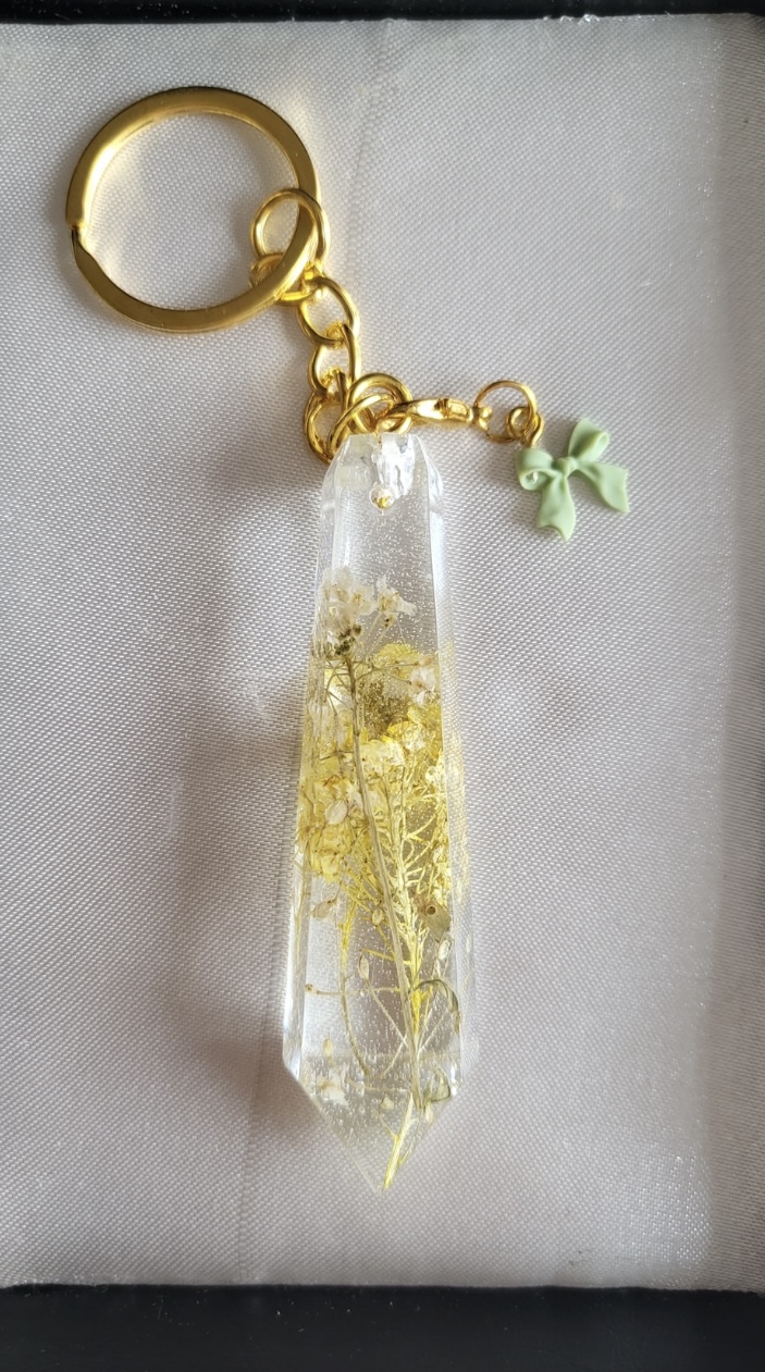 Pretty yellow flowers, clear resin keychain