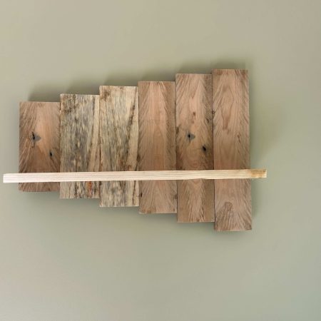 Rustic wood shelf made from reclaimed pallet wood