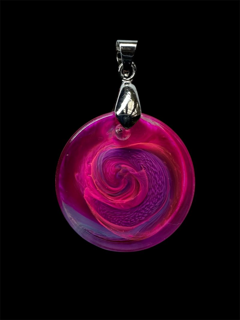 Petri Effect Pendant