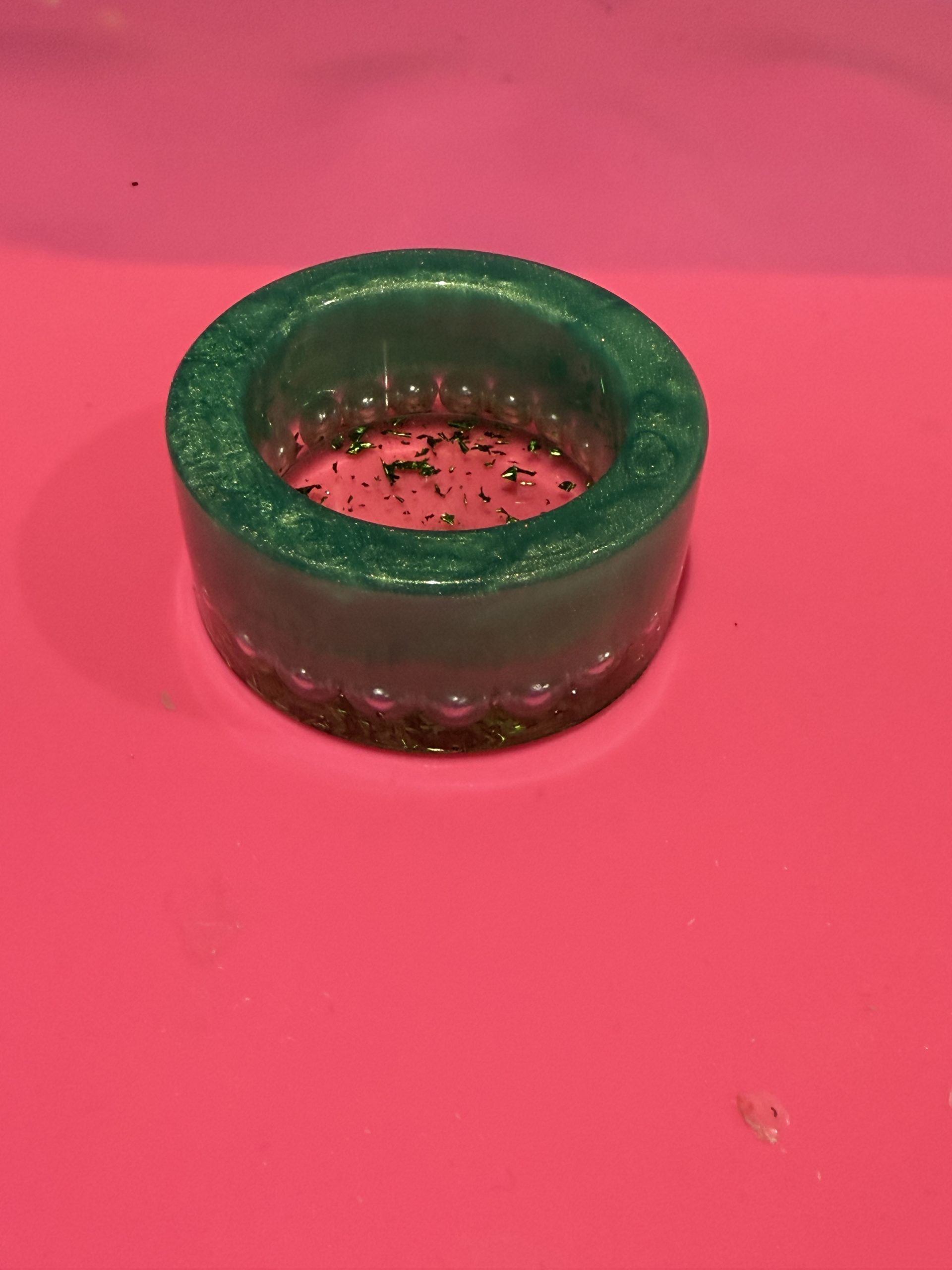 Tea light candle holder