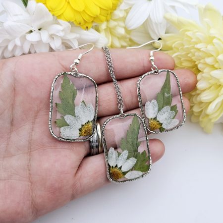 Daisy Earring and Necklace Set