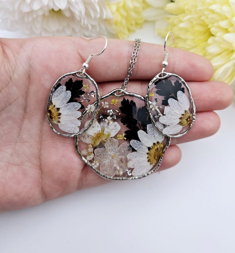 Monochrome Meadow Earring and Necklace Set