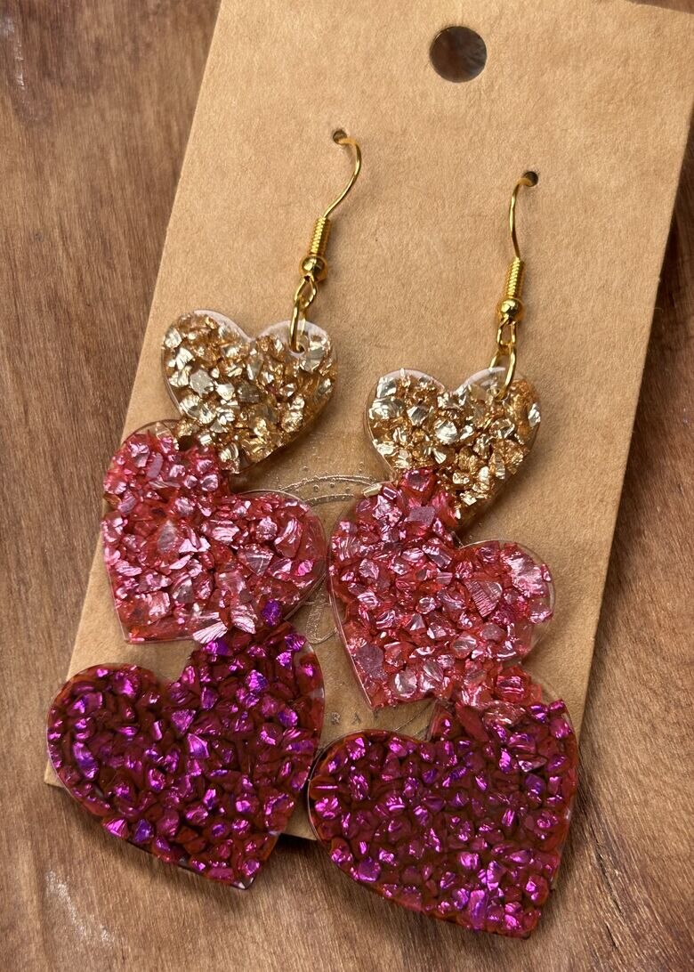 Three hearts resin earrings with broken glass