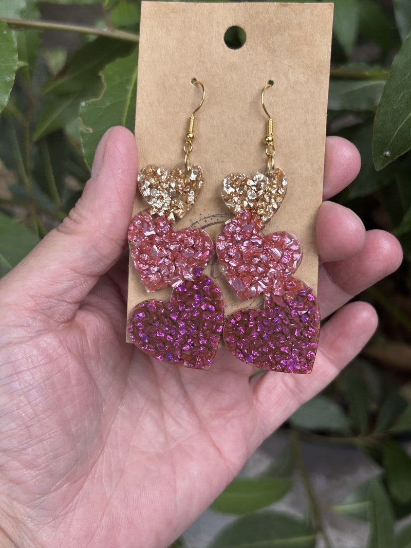 Three hearts resin earrings with broken glass
