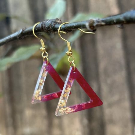 Resin triangle earrings with gold