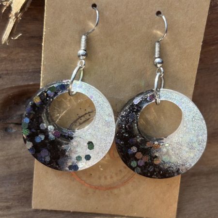Round glittery resin earrings