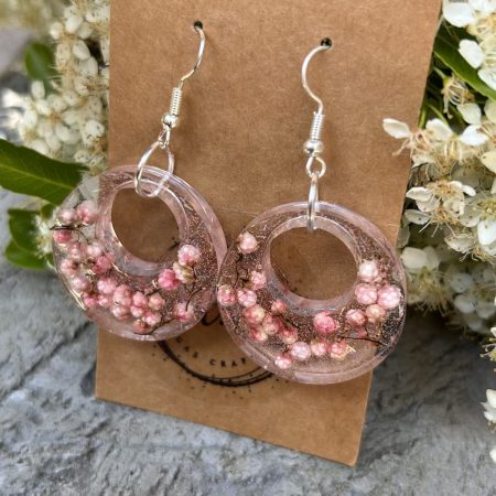 Large round resin earrings with dry flovers and glitter