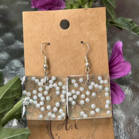 Resin earrings square with pearls