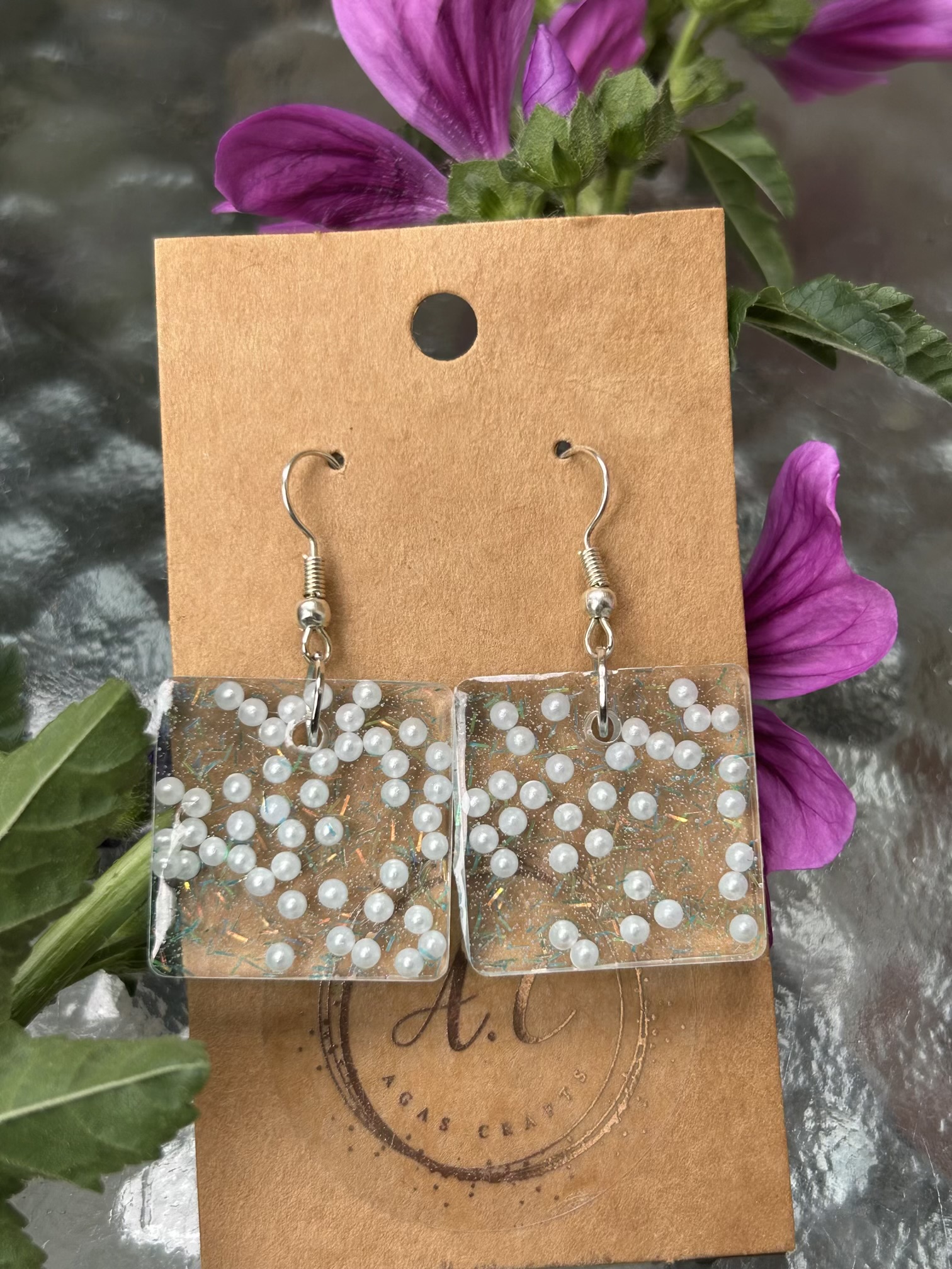 Resin earrings square with pearls