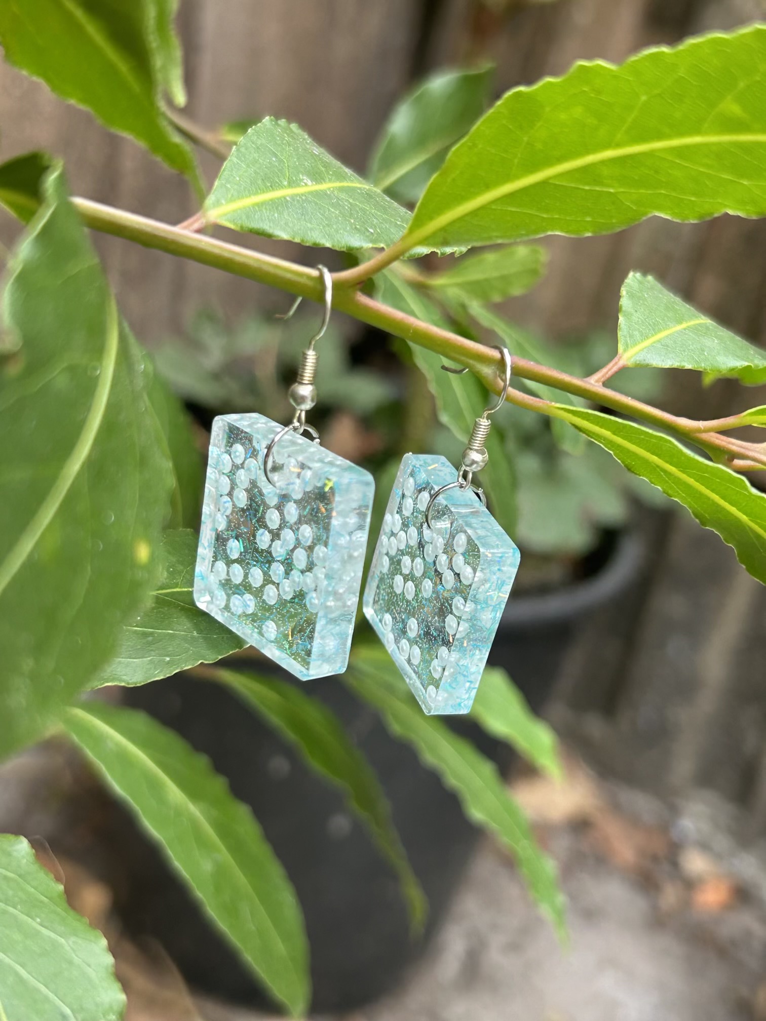 Resin earrings square with pearls