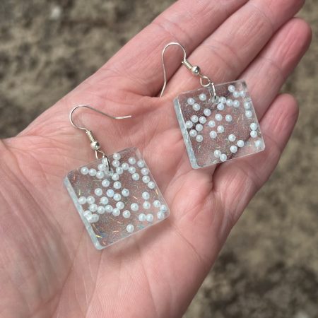 Resin earrings square with pearls