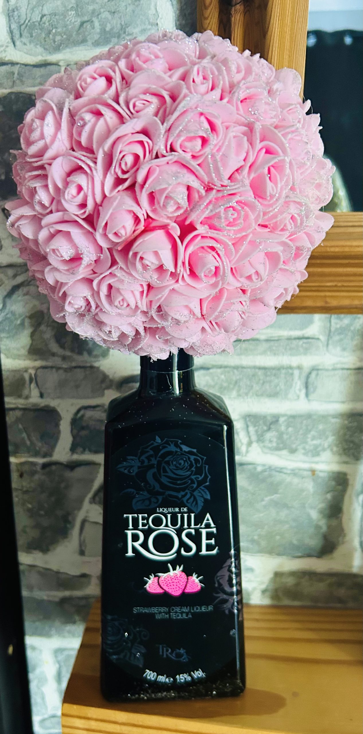 Tequila Rose vase with rose flowers