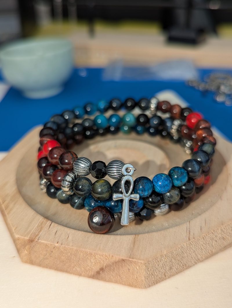 Memory wire bracelet with a combination of various Tiger Eye stones