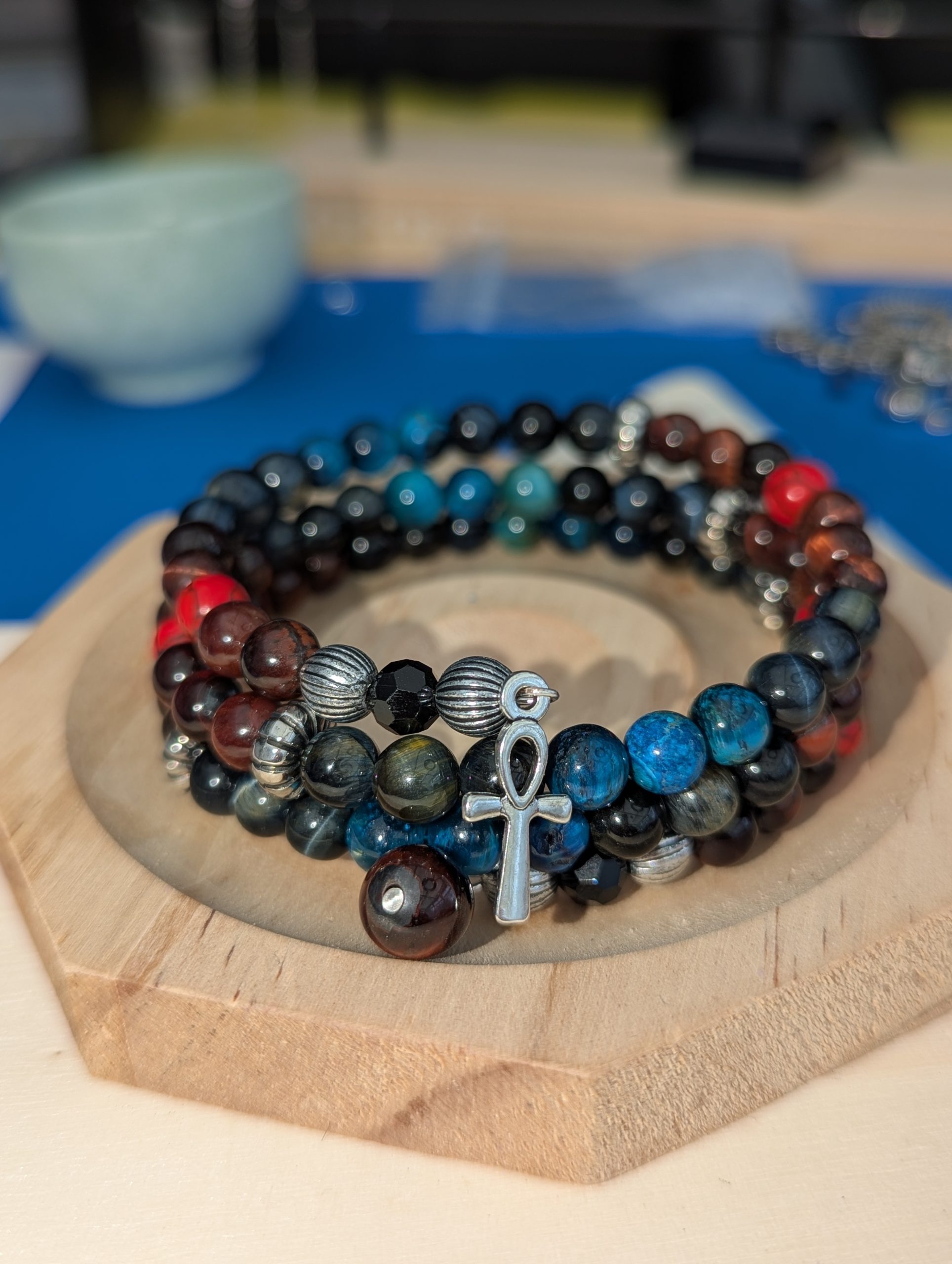 Memory wire bracelet with a combination of various Tiger Eye stones