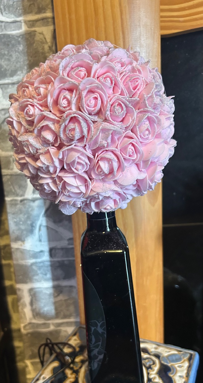 Tequila Rose vase with rose flowers