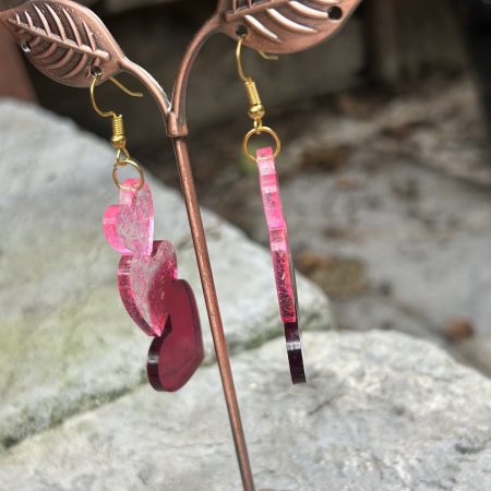 Lond pink and red three hearts resin earrings