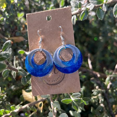 Blue and silver raund resin earrings