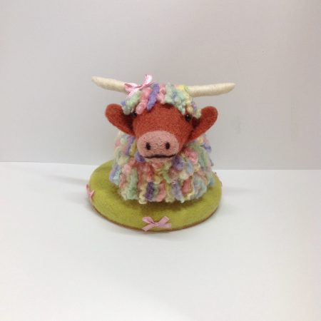 NEEDLE FELTED HIGHLAND COW. 100% WOOL.