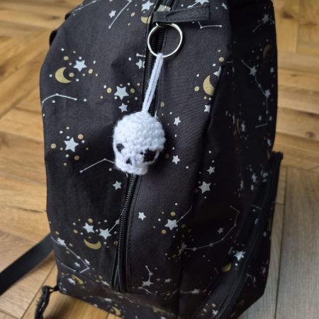 Small handmade crochet skull keyring black and white- autumn- Halloween