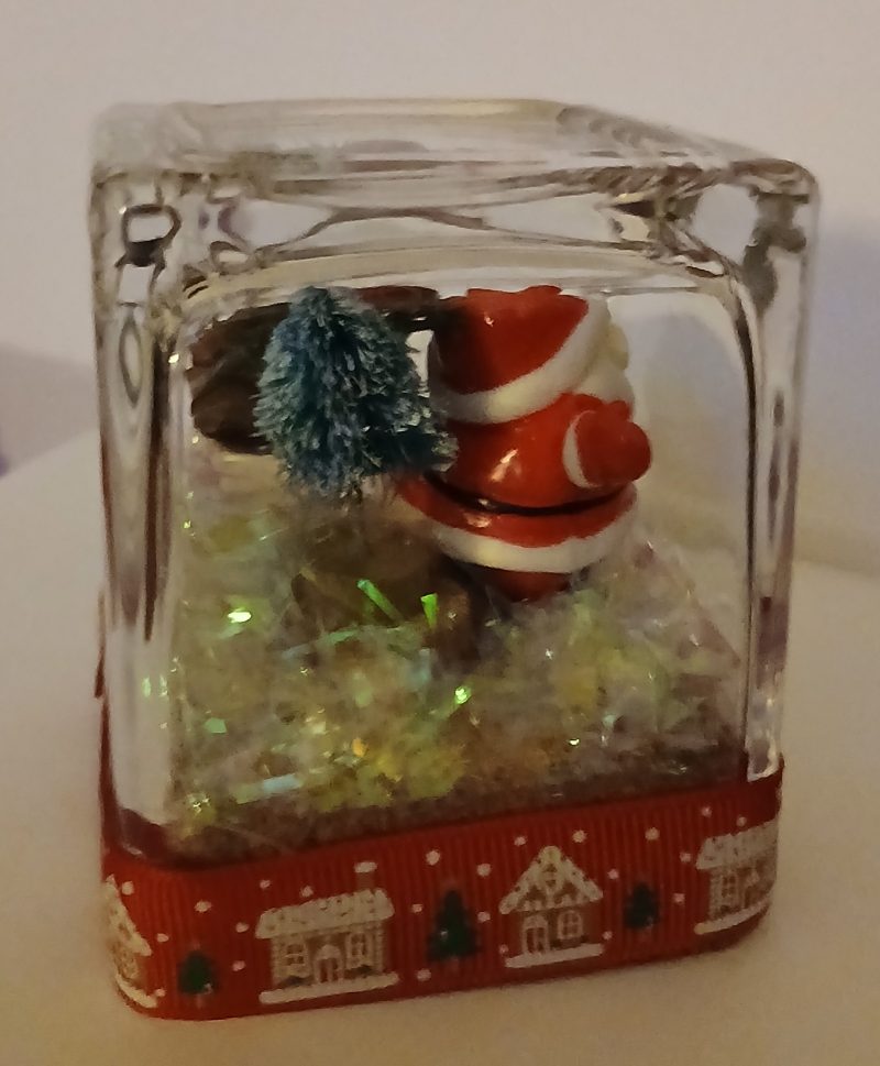 Santa clause glitter glass square globe