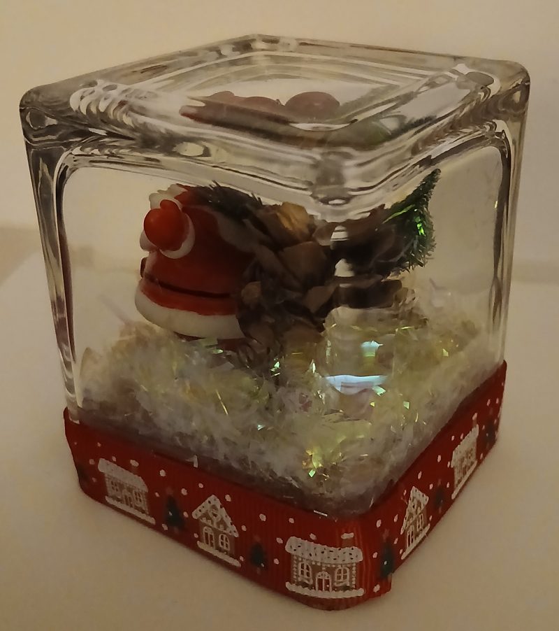 Santa clause glitter glass square globe