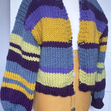 Chunky handknitting multicolore cardigan with wide sleeves