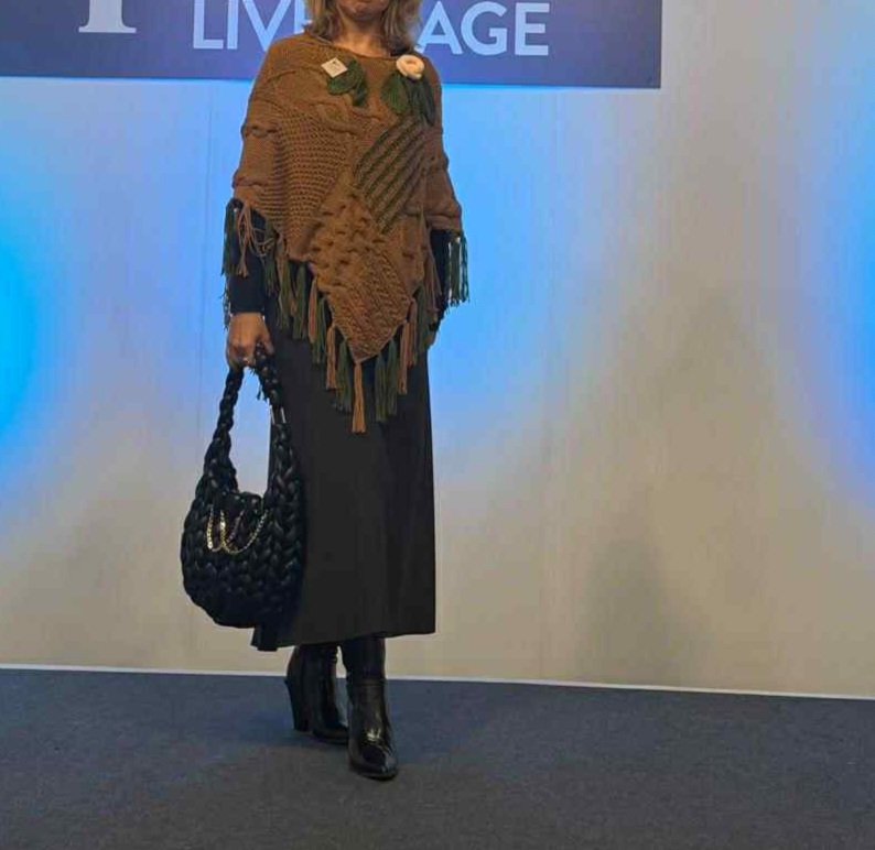 Hand made cashmere ponco for unique style.