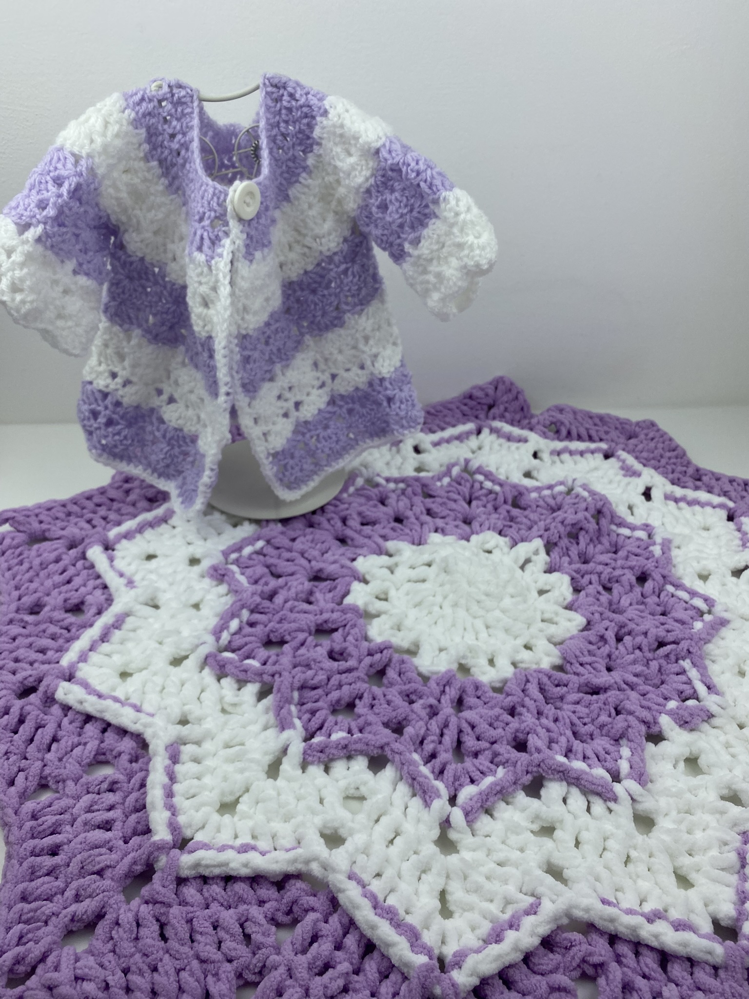Baby blanket and cardigan set hand crocheted (Copy)