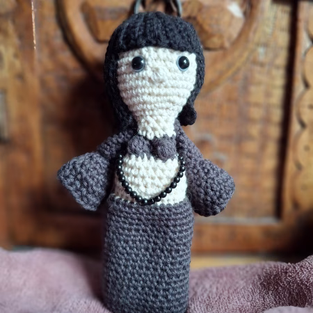 ACOTAR's Amren, handmade amigurumi collectible figure