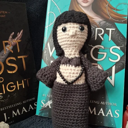 ACOTAR's Amren, handmade amigurumi collectible figure