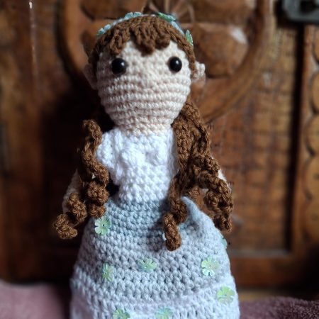 ACOTAR's Elain Archeron, handmade amigurumi collectible figure