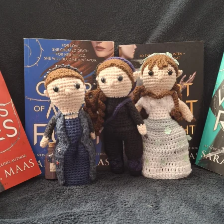 ACOTAR's Elain Archeron, handmade amigurumi collectible figure