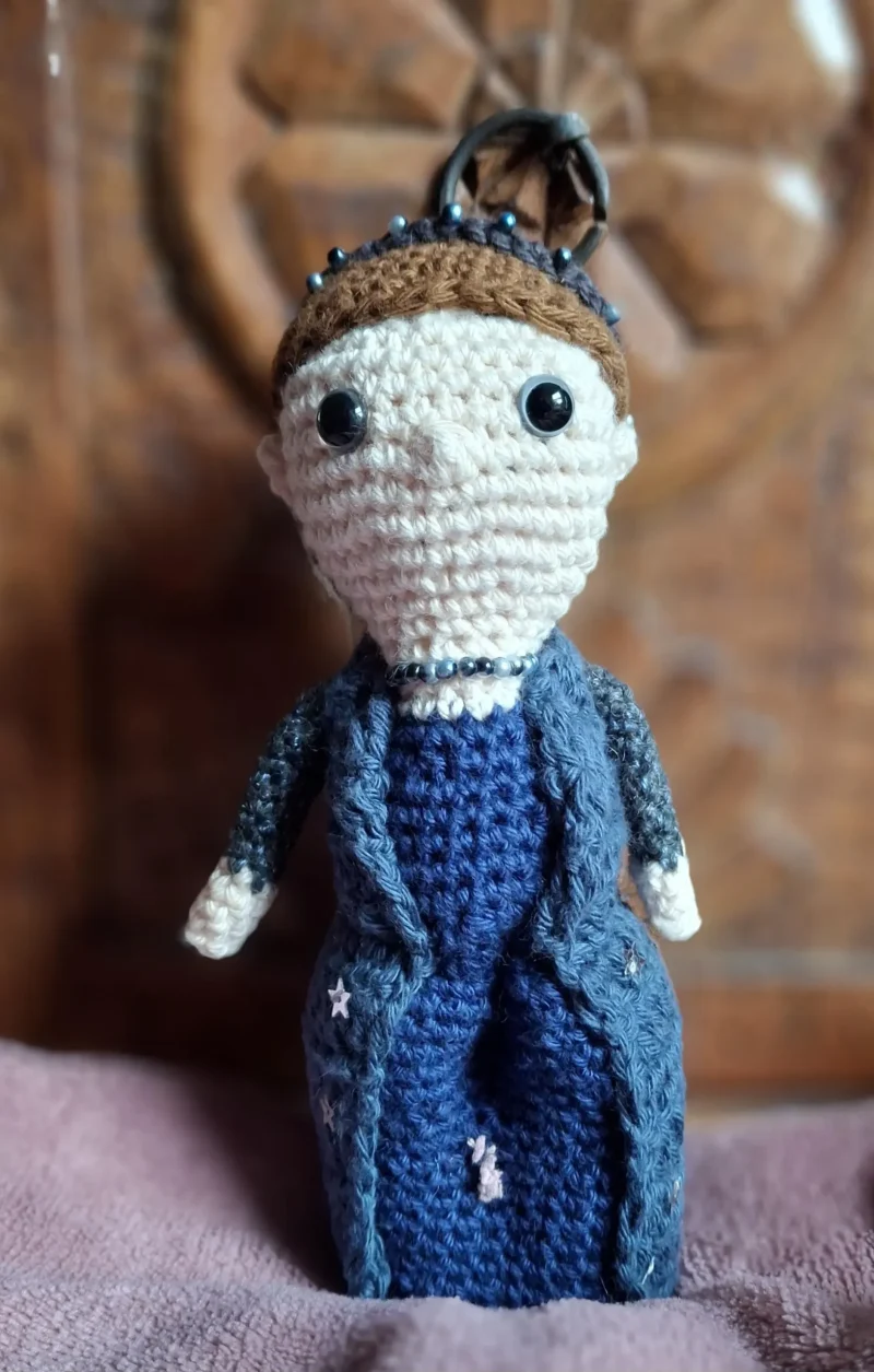 ACOTAR's Feyre Archeron, handmade amigurumi collectible figure