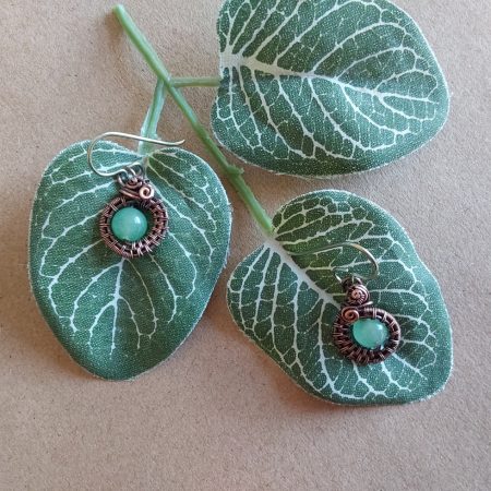 Semi-precious green Aventurine, antiqued copper wire weave non-tarnishing dangly earrings, approximately 1.5 cm in length, and fitted with Niobium hypoallergenic ear wires