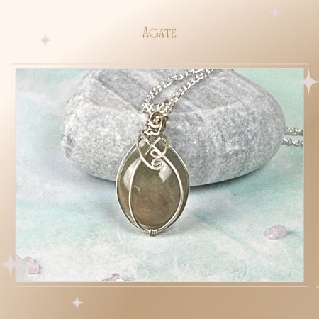 Pendant necklace| Agate |Wire-wrapped crystal jewellery| Inner calm