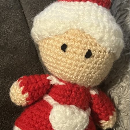 Mrs clause amigurumi character