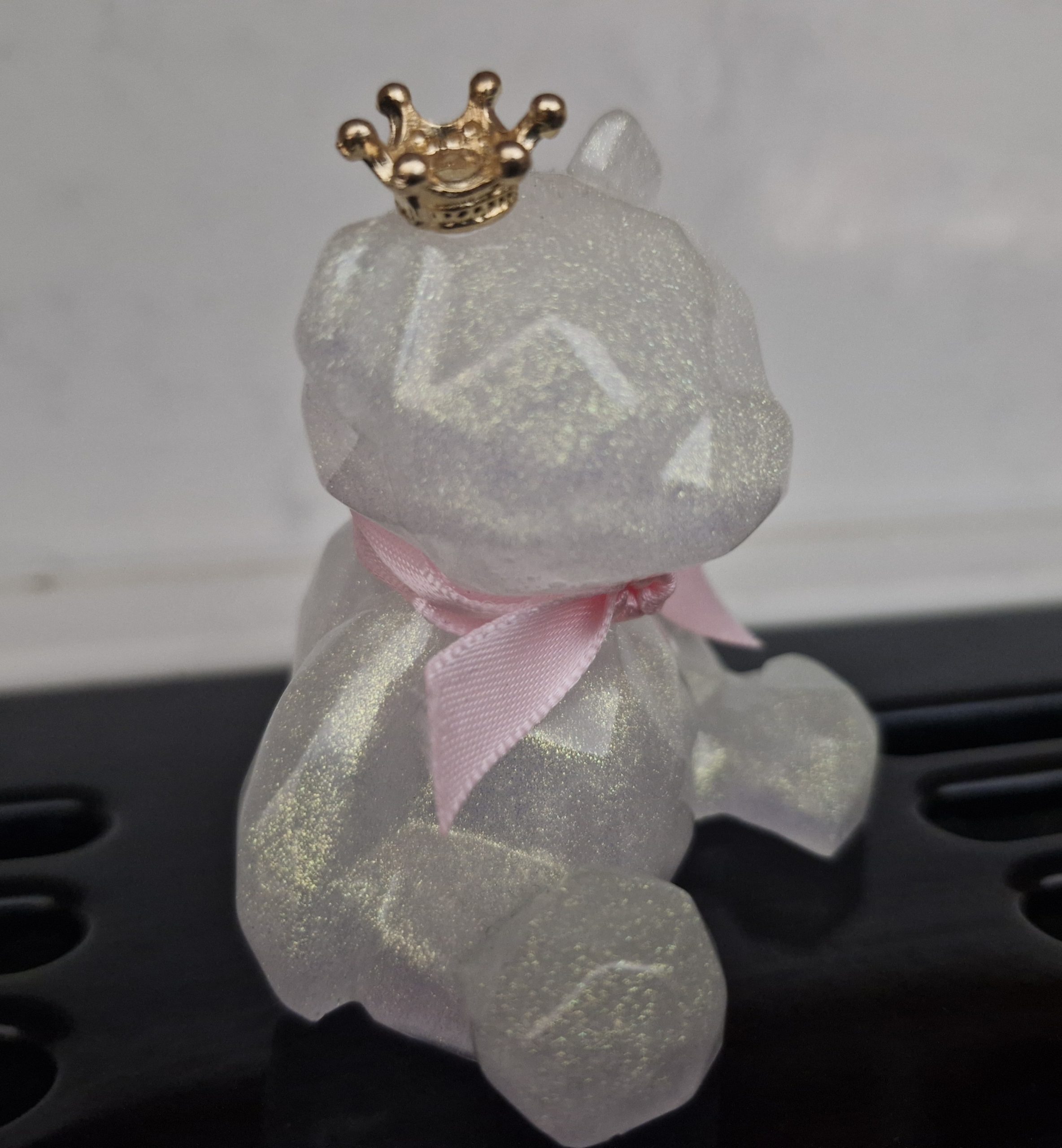Pearlescent Sitting Resin Bear