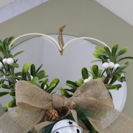 Mistletoe heart wreath Christmas decoration home décor