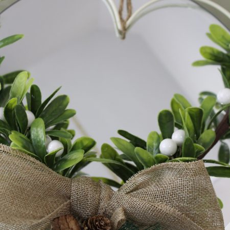Mistletoe heart wreath Christmas decoration home décor